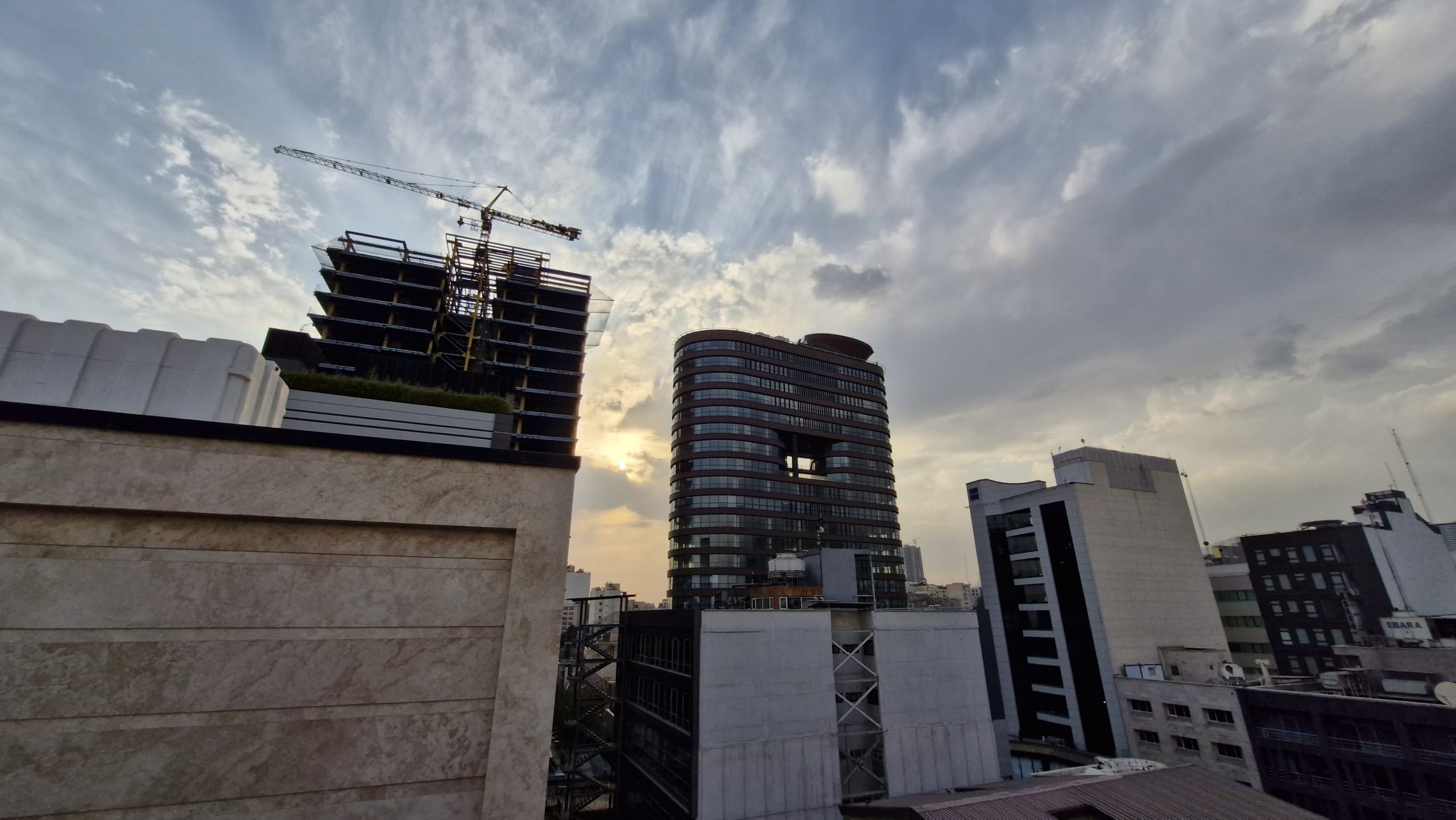 بررسی دوربین الترا واید گوشی s23 fe