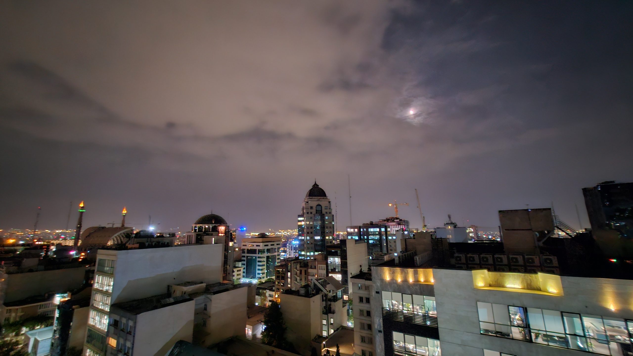 بررسی دوربین الترا واید گوشی s23 Fe