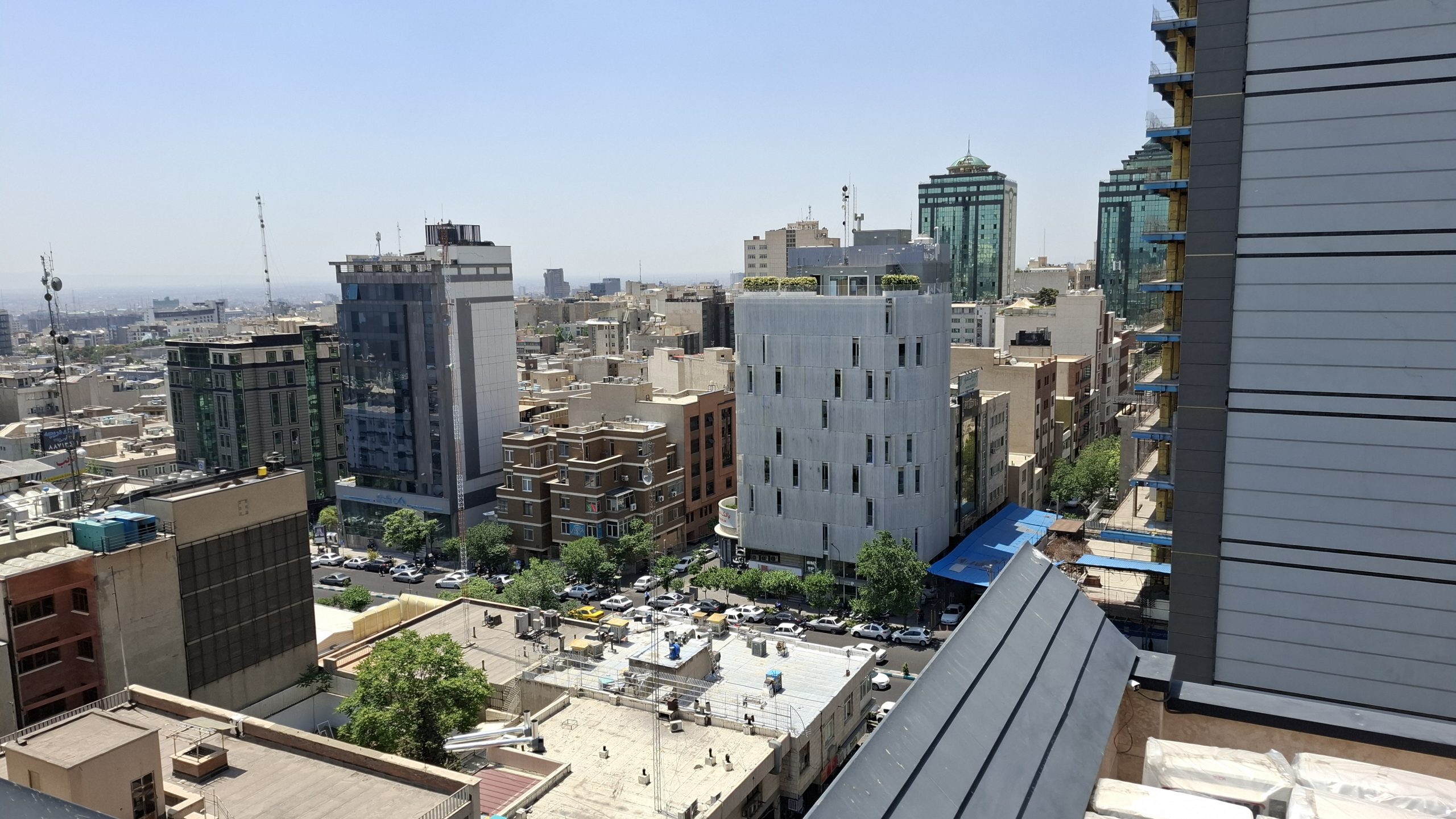 بررسی دوربین اصلی گوشی A55 سامسونگ در روز